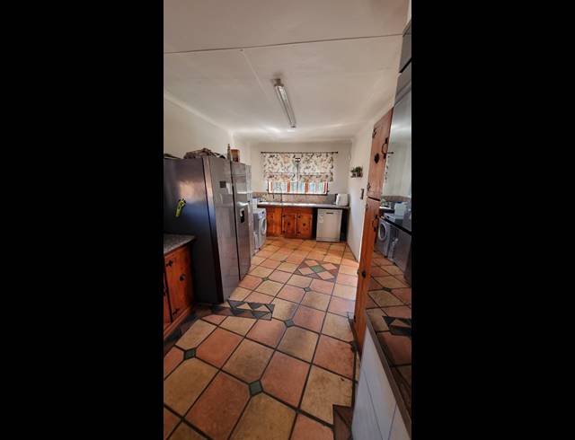 4 BEDROOM HOUSE FOR SALE IN MEER EN SEE